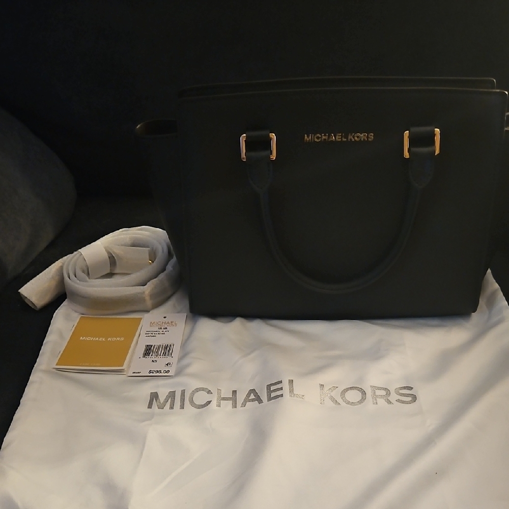 Michael Kors Elegant Black Tote